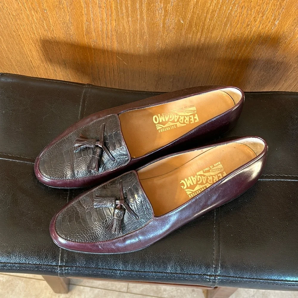 Vintage Salvatore Ferragamo Croc Embossed Burgundy Leather Tassel‎ Penny Loafers